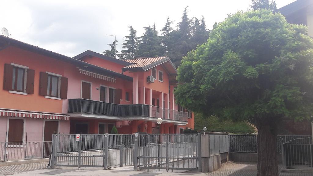 Casa Lavoro Vancanza Apartment Кастелнуово дел Гарда Екстериор снимка